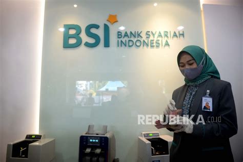 Bank Syariah Indonesia Bsi Resmi Beroperasi Hari Ini Republika Online