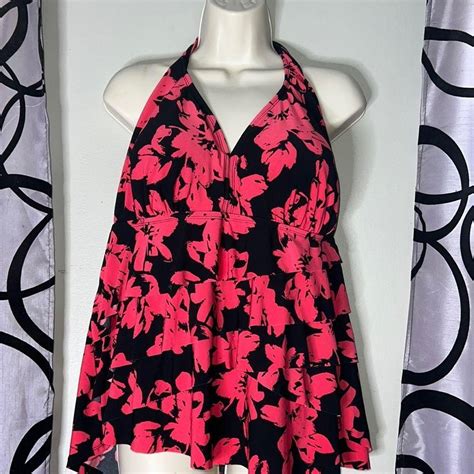 Women S Pink And Black Bikini And Tankini Tops Depop