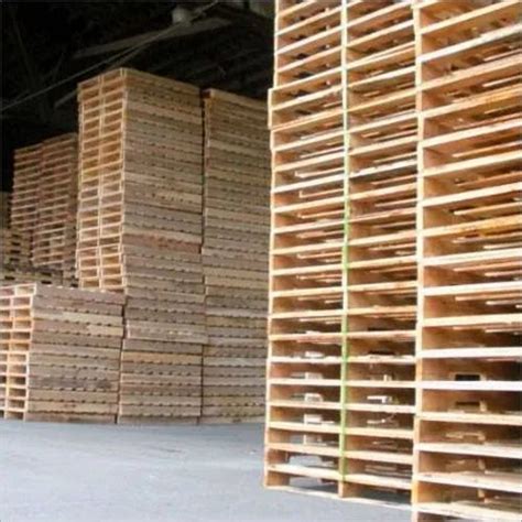 Rectangular 4 Way Pinewood Pallet For Shipping Capacity 3 Ton At Rs