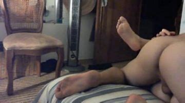 Aussie Babe Uses Her Toy Porndroids