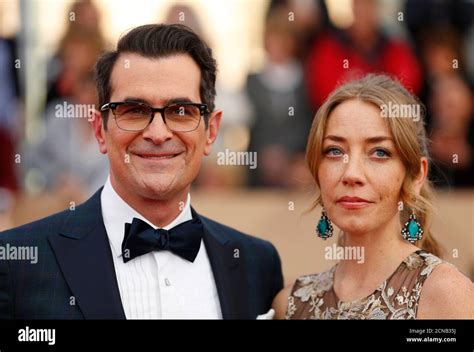 Actor ty burrell wife holly hi-res stock photography and images - Alamy