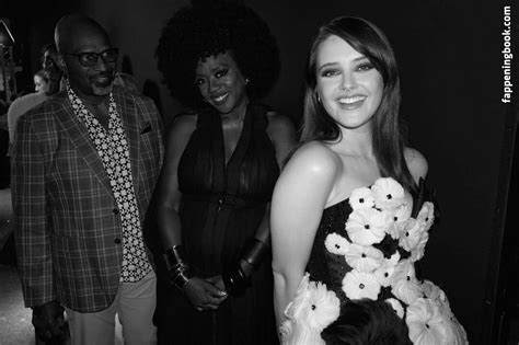 Katherine Langford Katherinelangford Nude OnlyFans Leaks Fappening FappeningBook