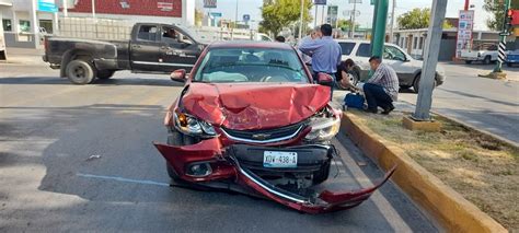 Esta Mañana Aparatoso Accidente En Venezuela Y Cesar López De Lara El Mañana De Nuevo Laredo