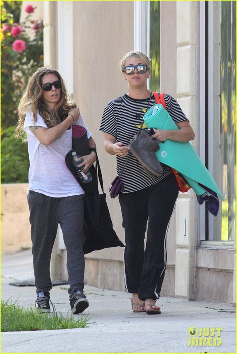 Full Sized Photo of kaley cuoco dog norman changed her life 39 | Photo 3240135 | Just Jared