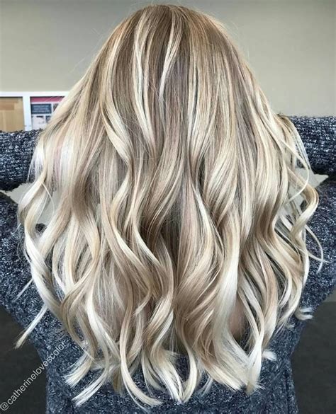 How To Glorious Blonde Behindthechair Balayage Hair Hair Styles Fall Hair