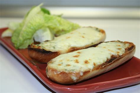 Garlic bread with cheese Pain à l ail et à la mozzarella Cooking Mumu