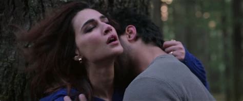 Nude Video Celebs Kriti Sanon Sexy Do Patti 2024