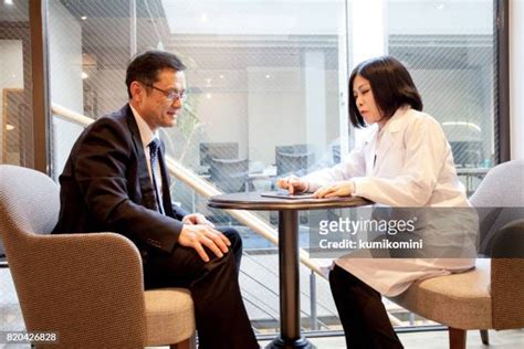 406 Doctor Patient Lab Results Stock Photos High Res Pictures And