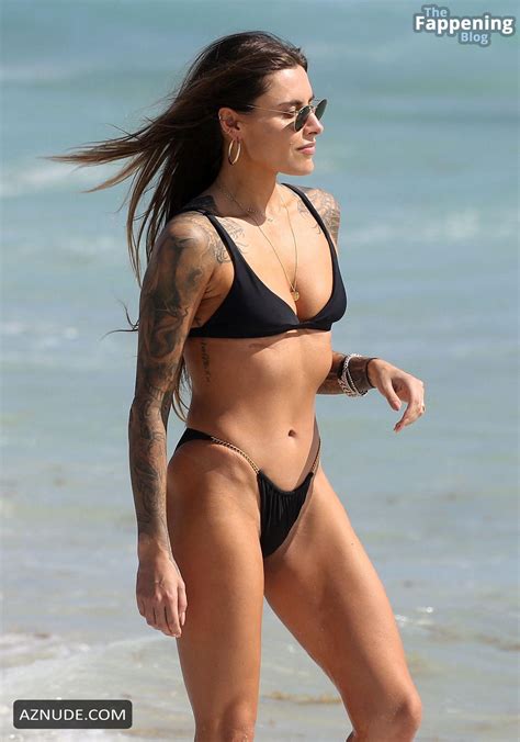 Sophia Thomalla Sexy Spotted Showing Off Her Amazing Body Wearing A Hot Black Bikini At The