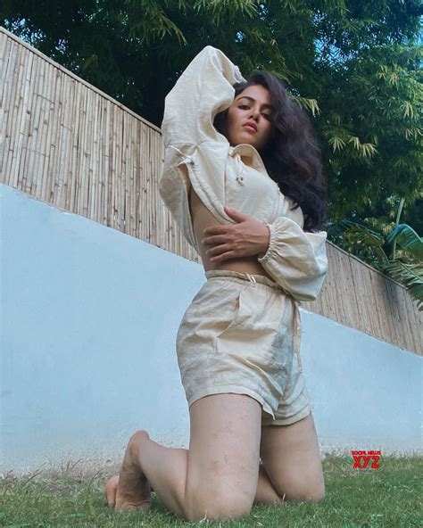 Actress Wamiqa Gabbi Latest Hot And Sexy Stills Social News Xyz