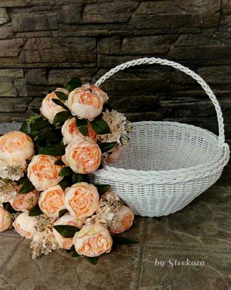 Корзина для свадебного букета | Wicker, Wicker baskets, Decorative ...