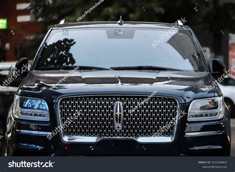 Lincoln Navigator Over 328 Royalty Free Licensable Stock Photos