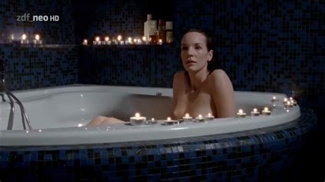 Naked Anne Sarah Hartung In Marie Brand