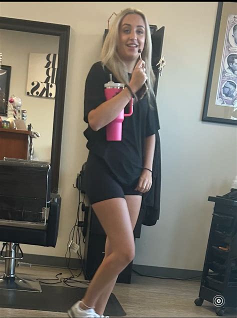 Sexy College Girl Ass At Hair Salon Short Shorts Volleyball Forum