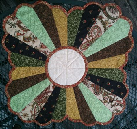 Dresden Plate Table Topper Pattern By Paisley Pincushion Etsy Singapore