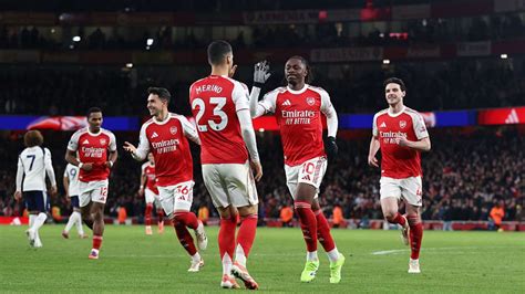 Classificações Dos Jogadores De Arsenal X Tottenham - Arsenal ganha clássico contra o Tottenham e segue líder