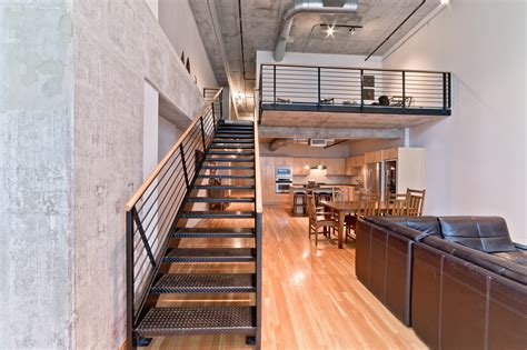 Sleek and sophisticated Downtown Dallas loft awaits you