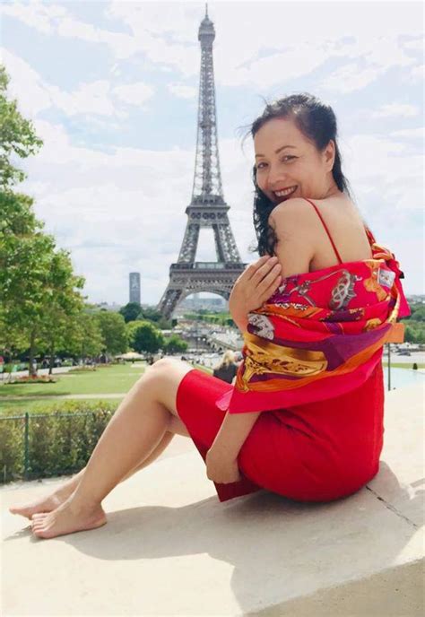 Khoe lại hình diện bikini NSƯT Chiều Xuân được Công Lý hỏi khéo Cháu ơi mẹ Xuân đâu