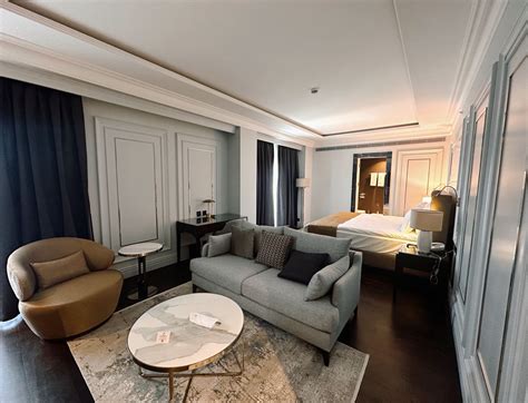 Prestige King Deluxe Room With City View Xheko Imperial Luxury Hotel