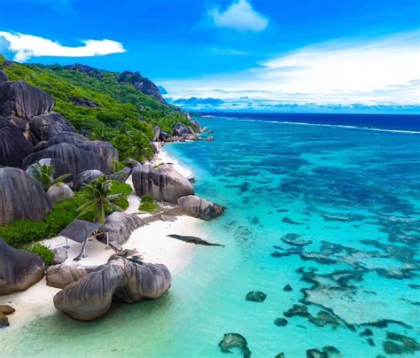 THE PARADISE ON EARTH