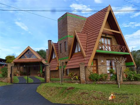 Casa de estilo checo en el pueblo de Oberá Misiones Argentina Cabin