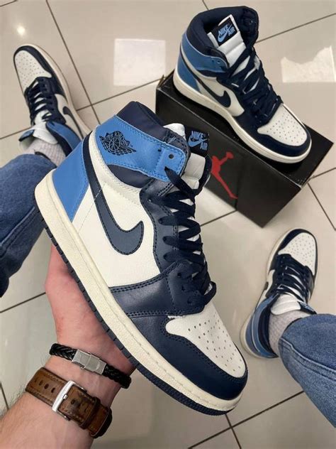 Мужские кроссовки найк демисезонные nike air jordan 1 — цена 1750 грн в ...