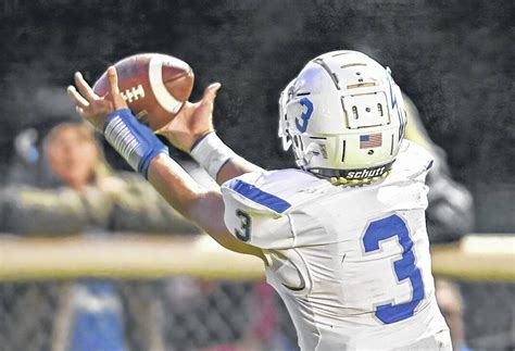 High School Football Allen East Stays Unbeaten In Nwc