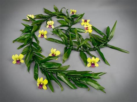 Maile Ti Leaf Lei Puna Ohana Tropical Flowers And Leis