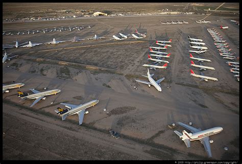Photograph by Philip Greenspun: arizona-aircraft-boneyard-05