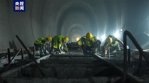 滇藏铁路丽香段最后一座隧道施工完成 年内开通运营 荆楚网 湖北日报网