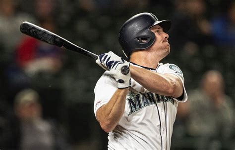 Mariners send veteran outfielder Jay Bruce and cash considerations to ...