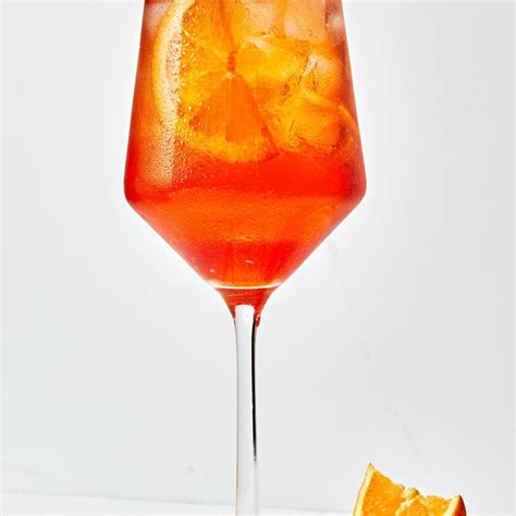 Heres How To Make The Perfect Aperol Spritz Spritz