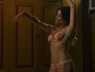 Naked Flávia Alessandra in O Sétimo Guardião