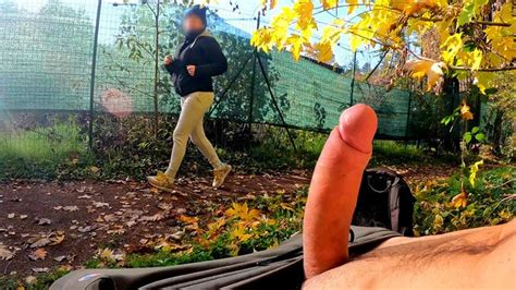 Dickflash Dans Le Parc Une Milf Salope Ne Peut Pas R Sister Me