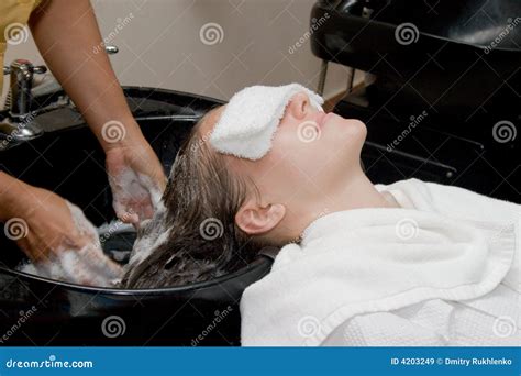 Hair Treatment In Spa Royalty Free Stock Images - Image: 4203249