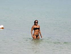 Sylvie Van Der Vaart Another Bikini Another Day On A Beach In Miami 10 8 13 MQ Phun Org Forum