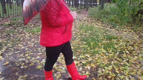 Bbw Walk In Red Helled Wellies In The Park Youtube