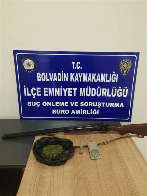 Bolvadin de Otomobilde Uyuşturucu ve Ruhsatsız Tüfek Ele Geçirildi