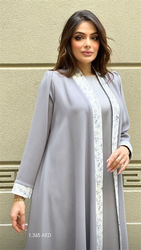 Pin By Zehra Ismat Hijab Fashion A On Abayas Abayas Fashion