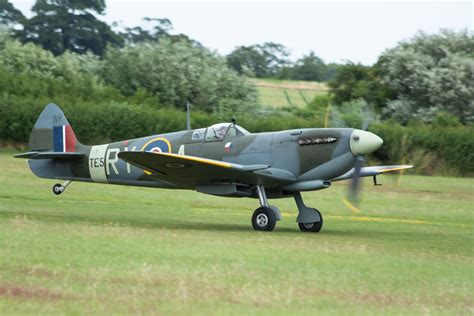 IMG 9049 Spitfire LF Mk IXe Beth Braham Hartle Flickr