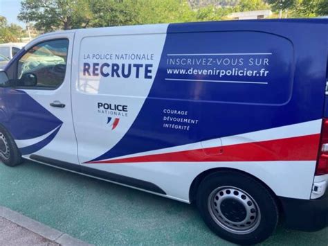 Recrutement Dans La Police Nationale Des Policiers Témoignent De Leur