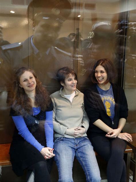 Pussy Riot elles saisissent la Cour européenne Grazia fr