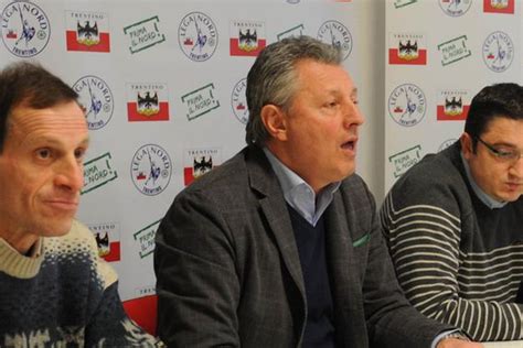 L Ex Senatore Leghista Un Figlio Gay Ce Lo Avessi Sarei Dispiaciuto