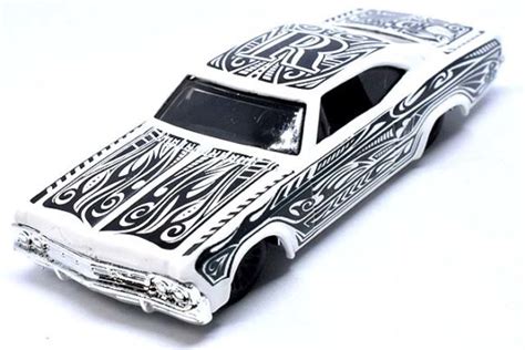 64 IMPALA 65 CHEVY IMPALAのレビュートライバルパターンの競演 FJW74 DHR84 Hot Wheels 情報まとめ ホットウィール