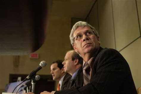 train de banlieue  mirabel le maire accuse quebec dhypocrisie la
