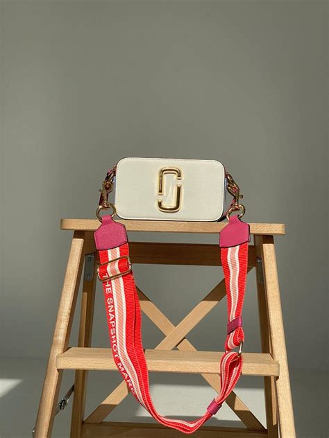Женская сумка Марк Джейкобс белая Marc Jacobs Small Camera Bag White ...