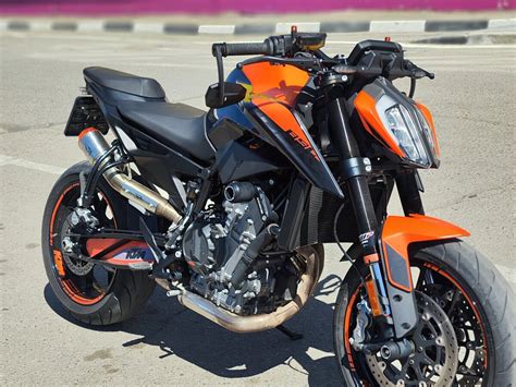 Купить б у KTM 890 Duke инжектор 6 передач в Москве оранжевый naked bike 2021 года на Авто ру