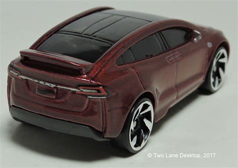 Hot Wheels Tesla Model X And Matchbox Fiat 500X