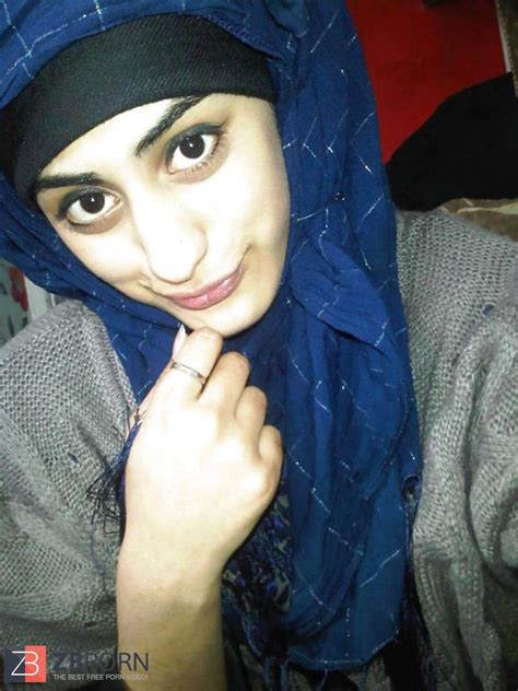 Hijabi Paki Teenager ZB Porn