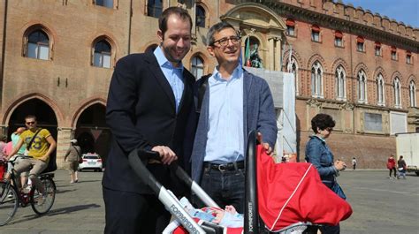 Nozze Gay Allestero Aperto Un Fascicolo In Procura Il Sindaco Merola Sono Tranquillo